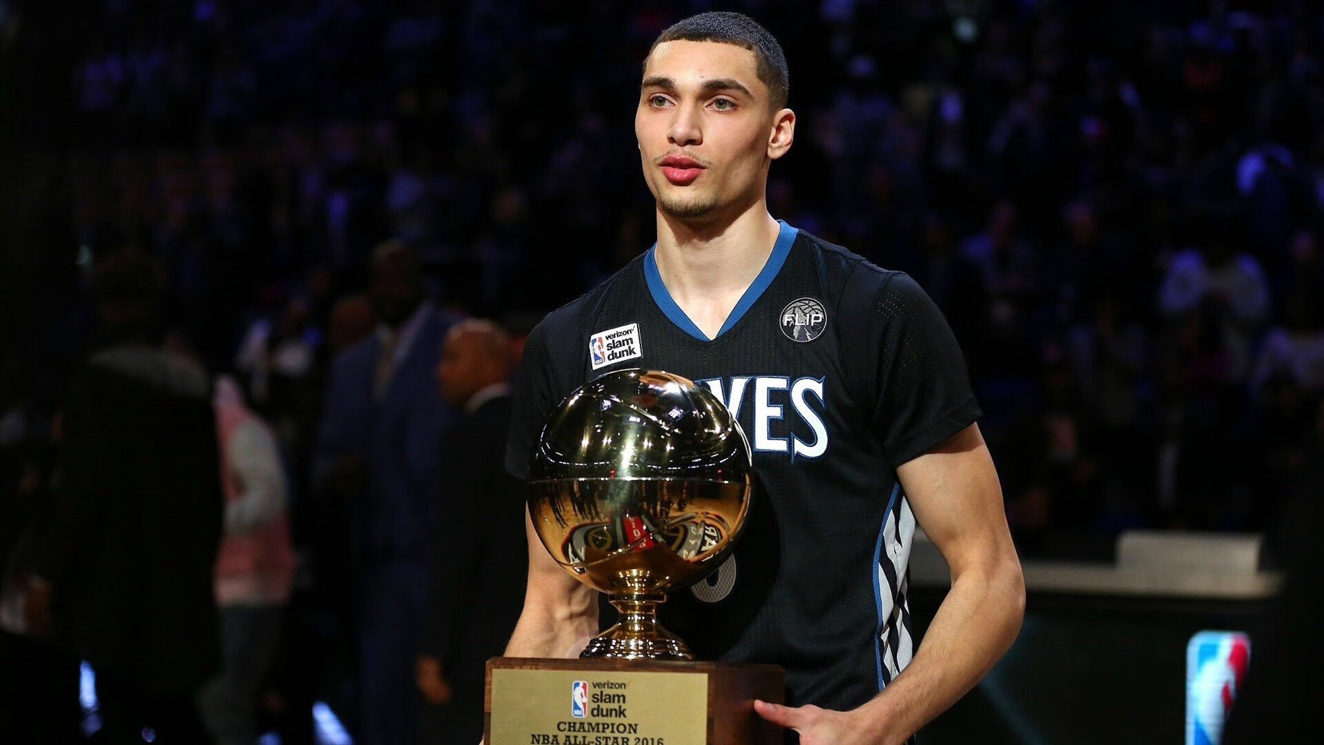 开云平台-赛场狂飙，历史对决中的宿命逆转与记录诞生